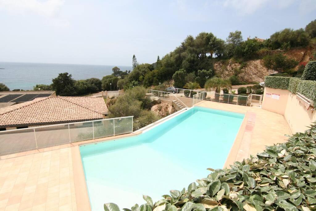 Ajaccio Maison Bord De Mer Dans Residence Avec Piscine Exterior photo