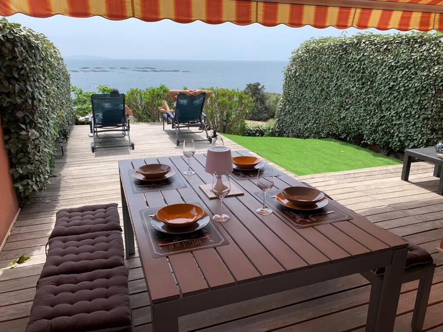 Ajaccio Maison Bord De Mer Dans Residence Avec Piscine Exterior photo